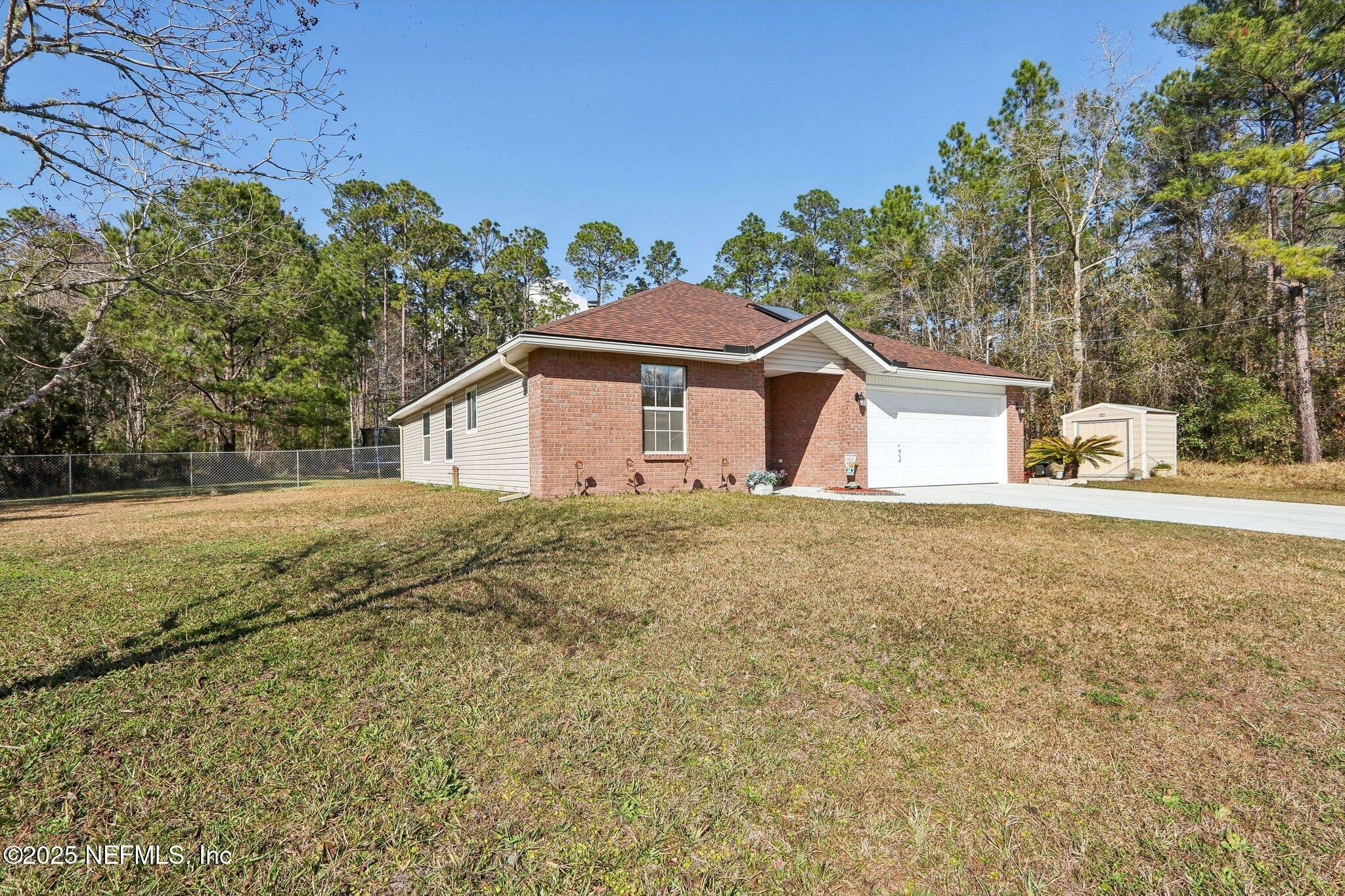 Property Photo:  2452 Oleander Avenue  FL 32068 