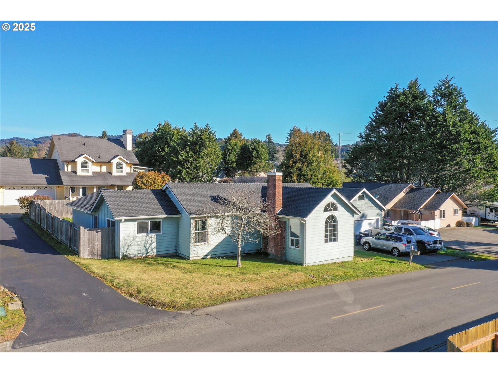 Property Photo:  1116 Easy St  OR 97415 