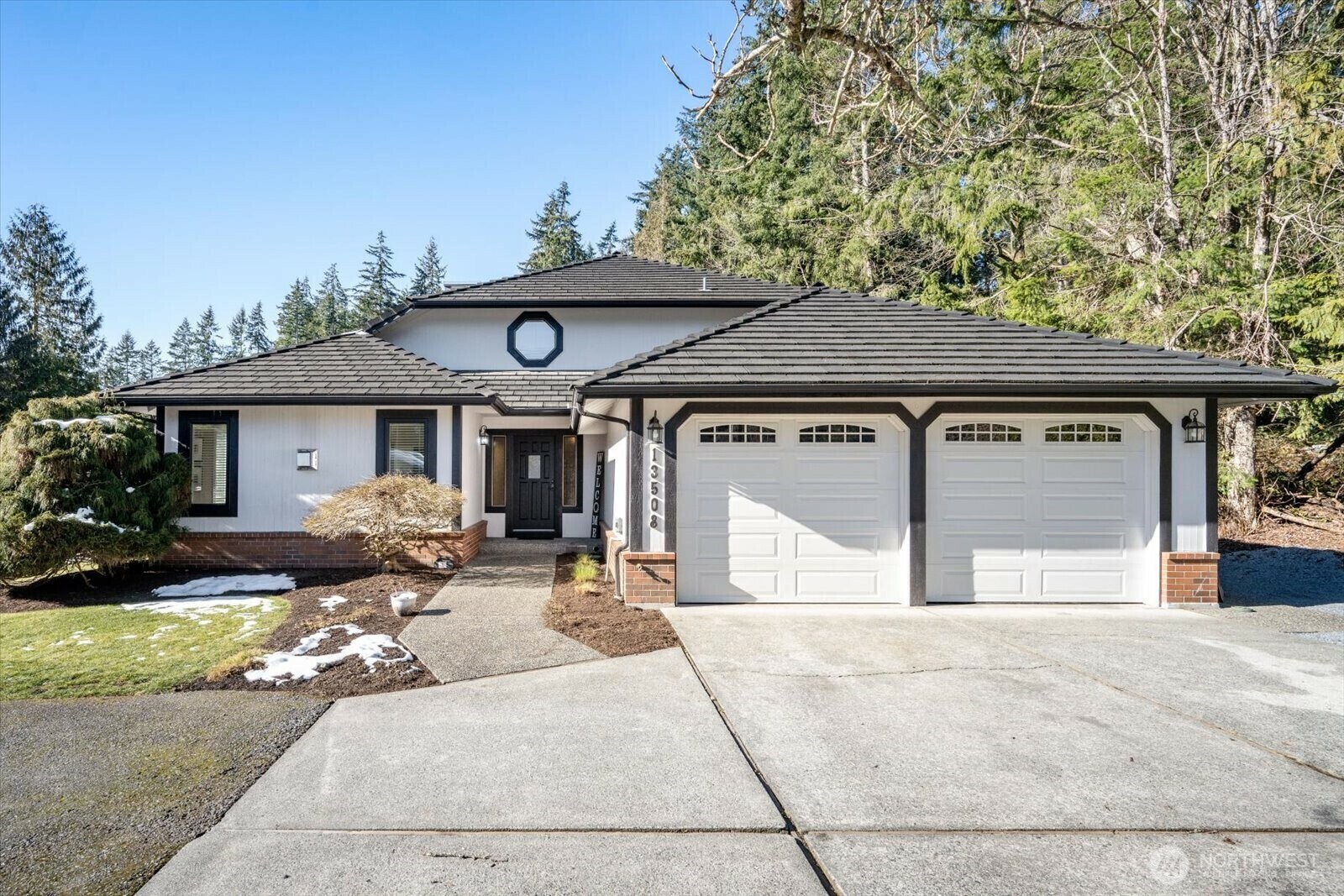 Property Photo:  13508  Cascadian Way  WA 98208 