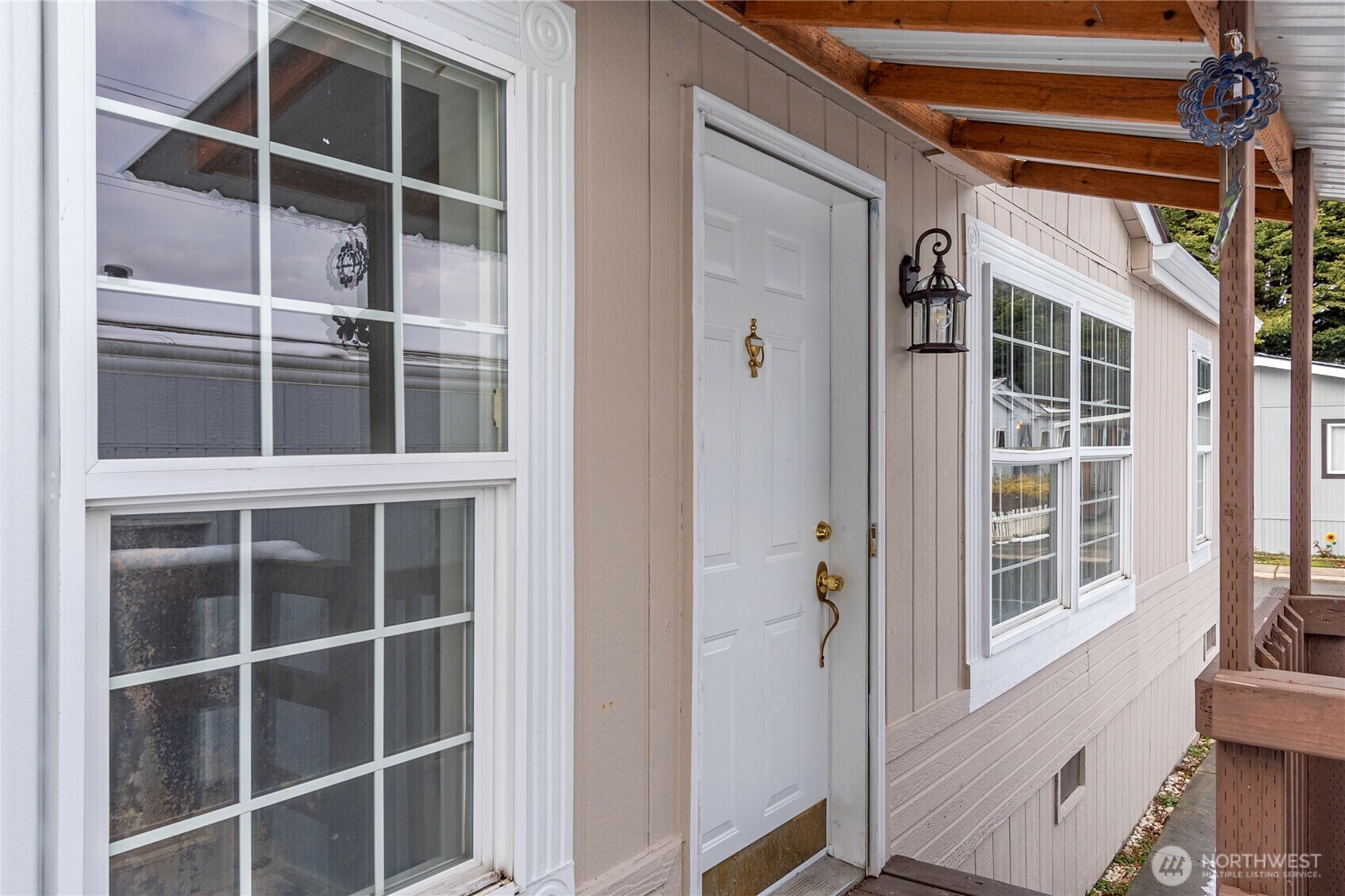 Property Photo:  11100 W 4th Avenue 3  WA 98204 