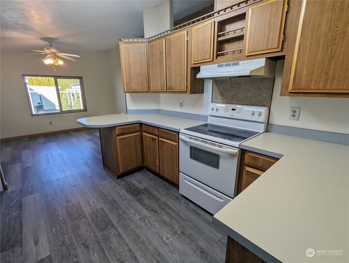 Property Photo:  16600  25th Avenue NE 130  WA 98271 