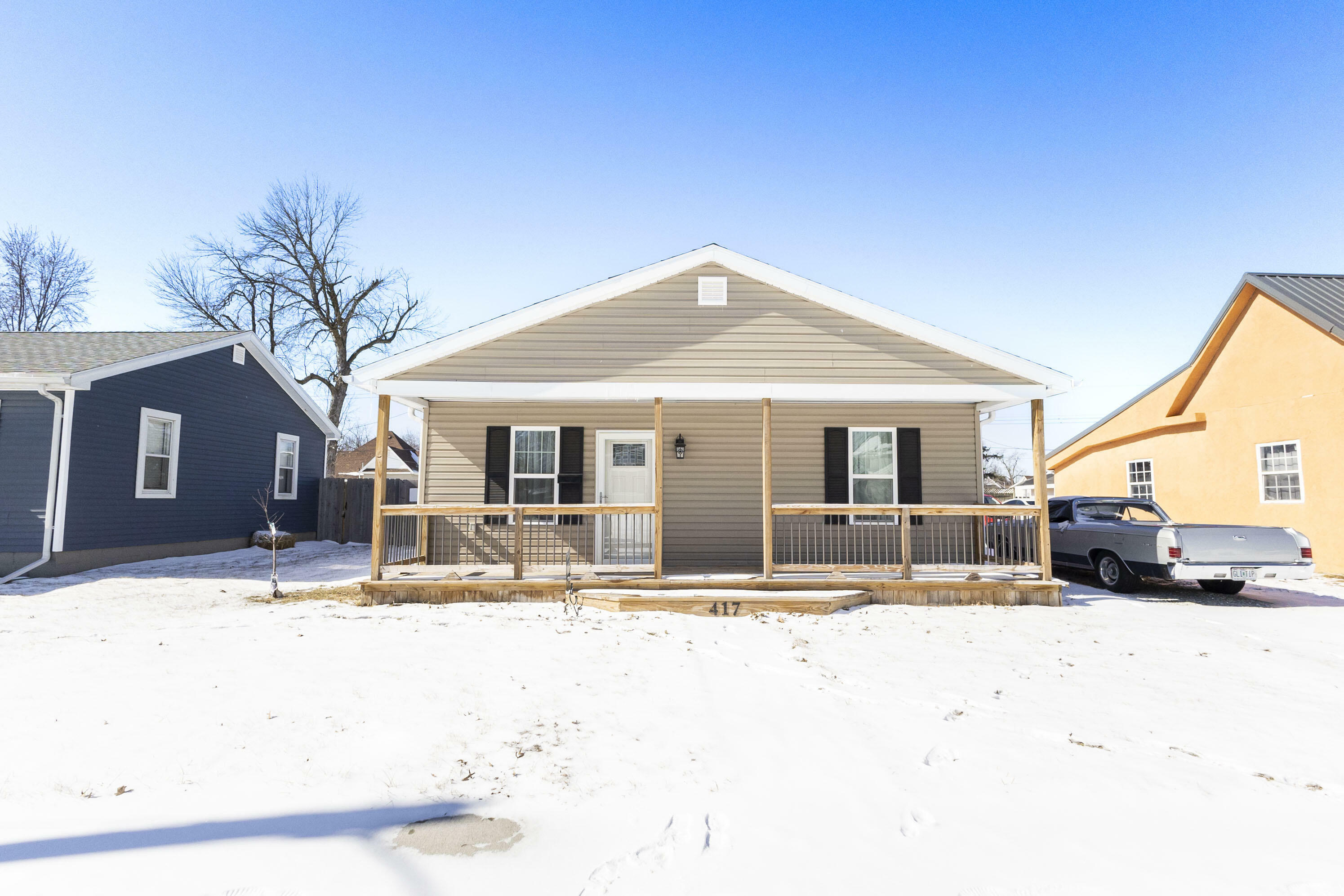 Property Photo:  417 Garfield Ave.  MO 65270 