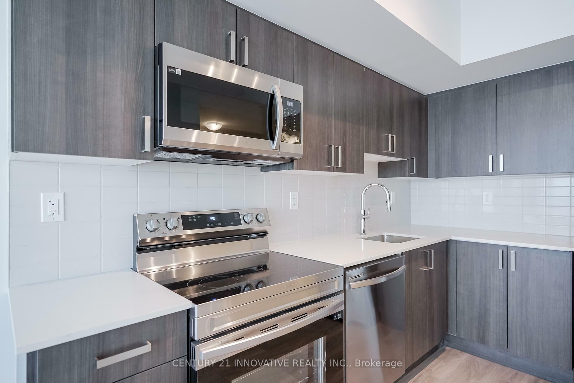 Property Photo: 1435 Celebration Drive 1703 ON L1W 1L8