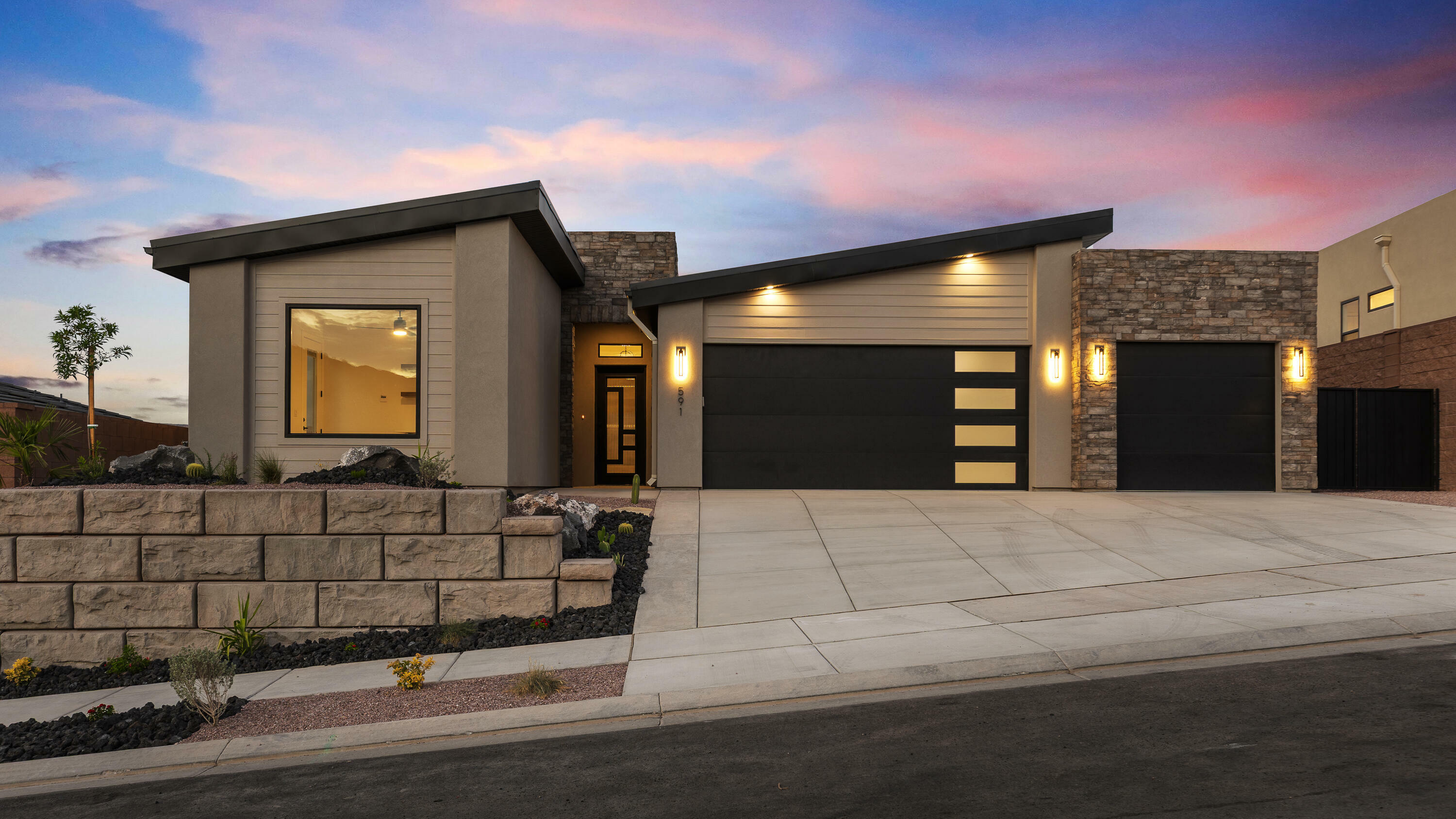 Property Photo:  591 S 1800 W  UT 84737 