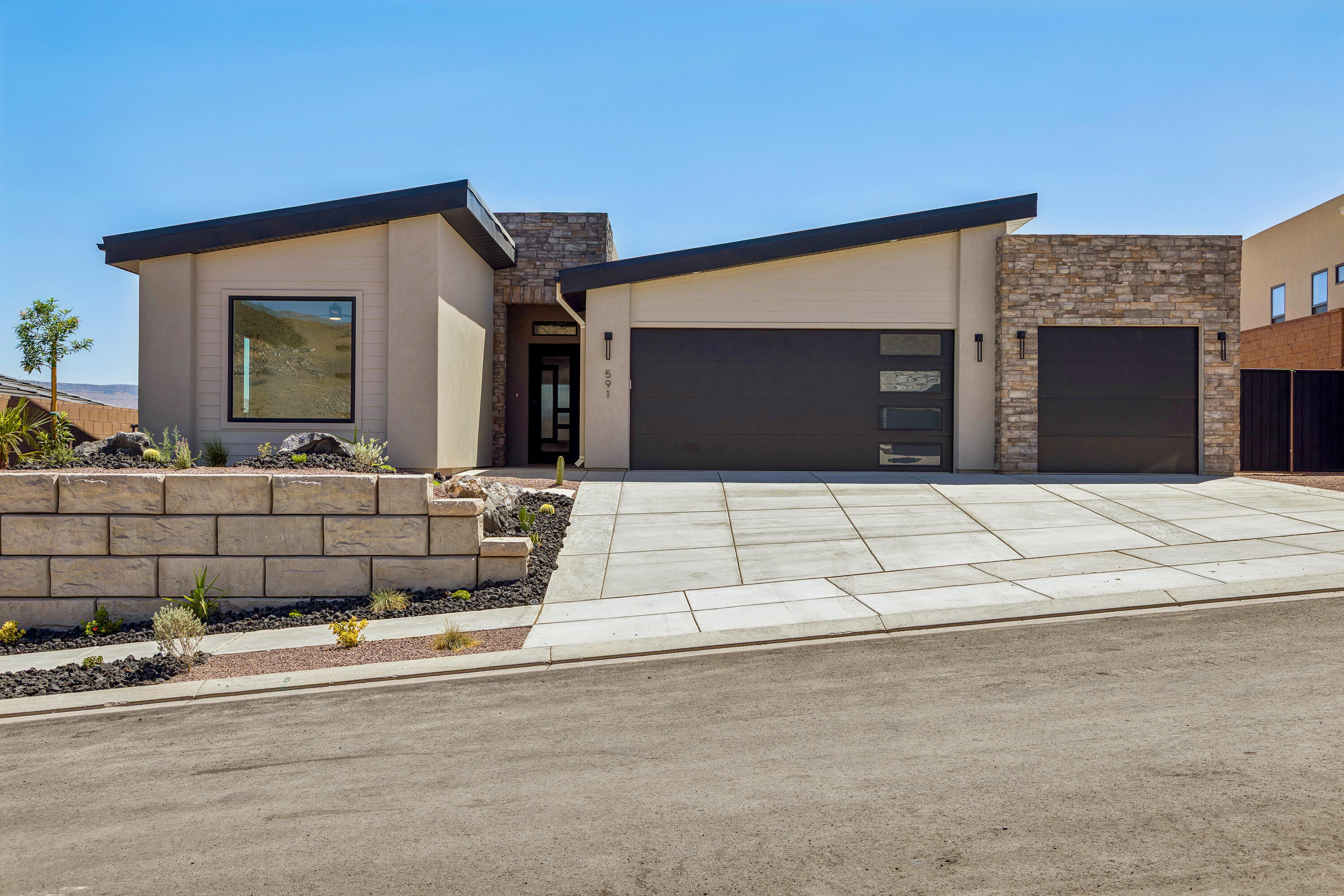 Property Photo:  591 S 1800 W  UT 84737 