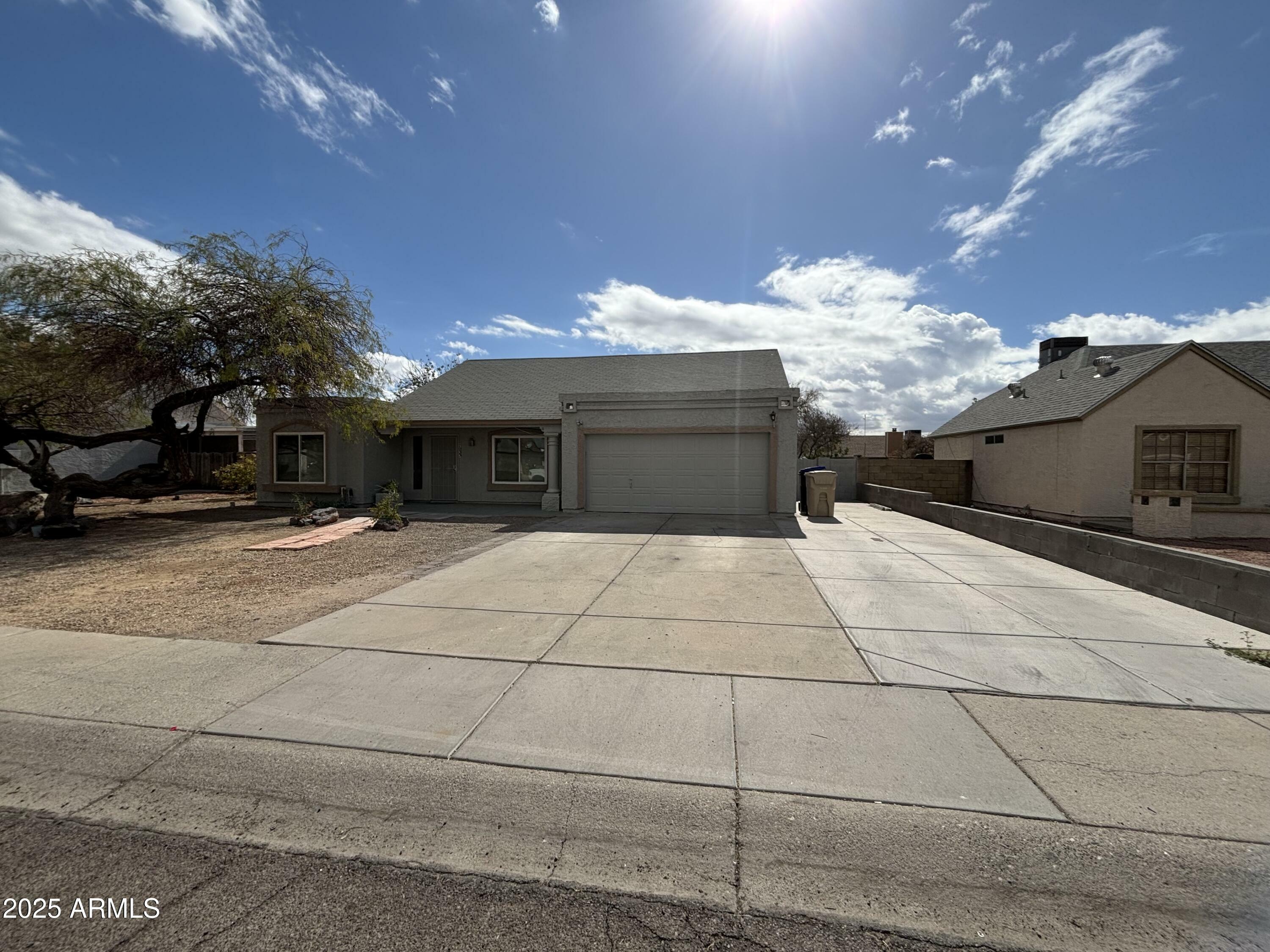 Property Photo: 7033 W Sunnyside Drive AZ 85345