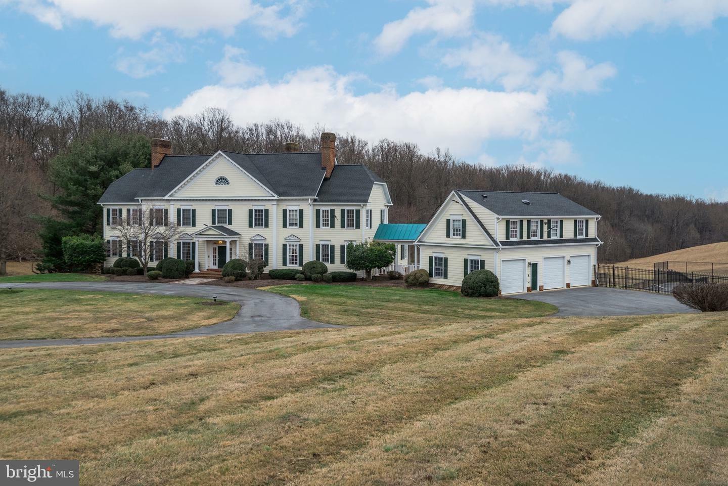 Property Photo:  14900 River Road  MD 20854 