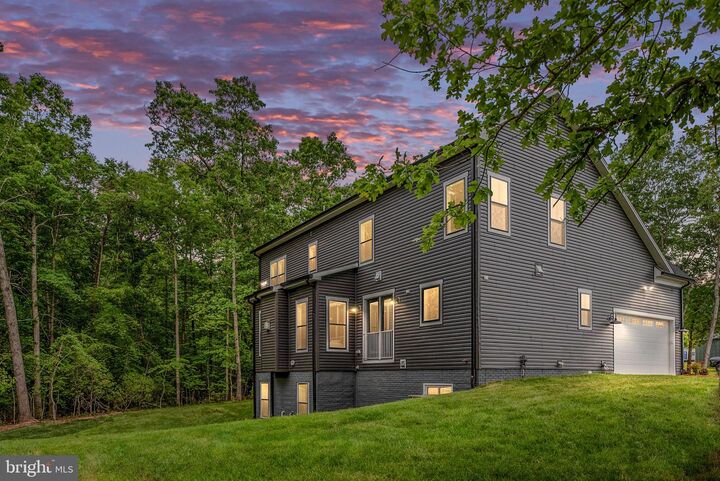 Property Photo: 8601 Rosni Way VA 22407