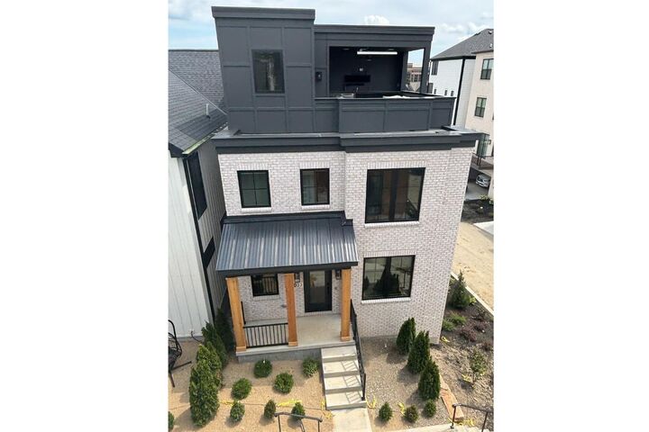 5033 Arabella Circle  Blue Ash OH 45242 photo