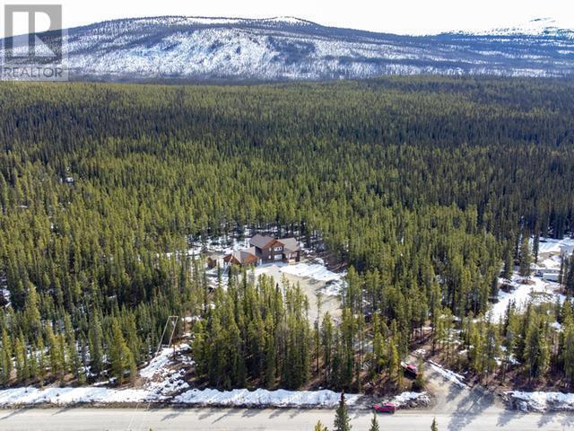 Property Photo: 216 Old Alaska Hwy YT Y1A 5S8