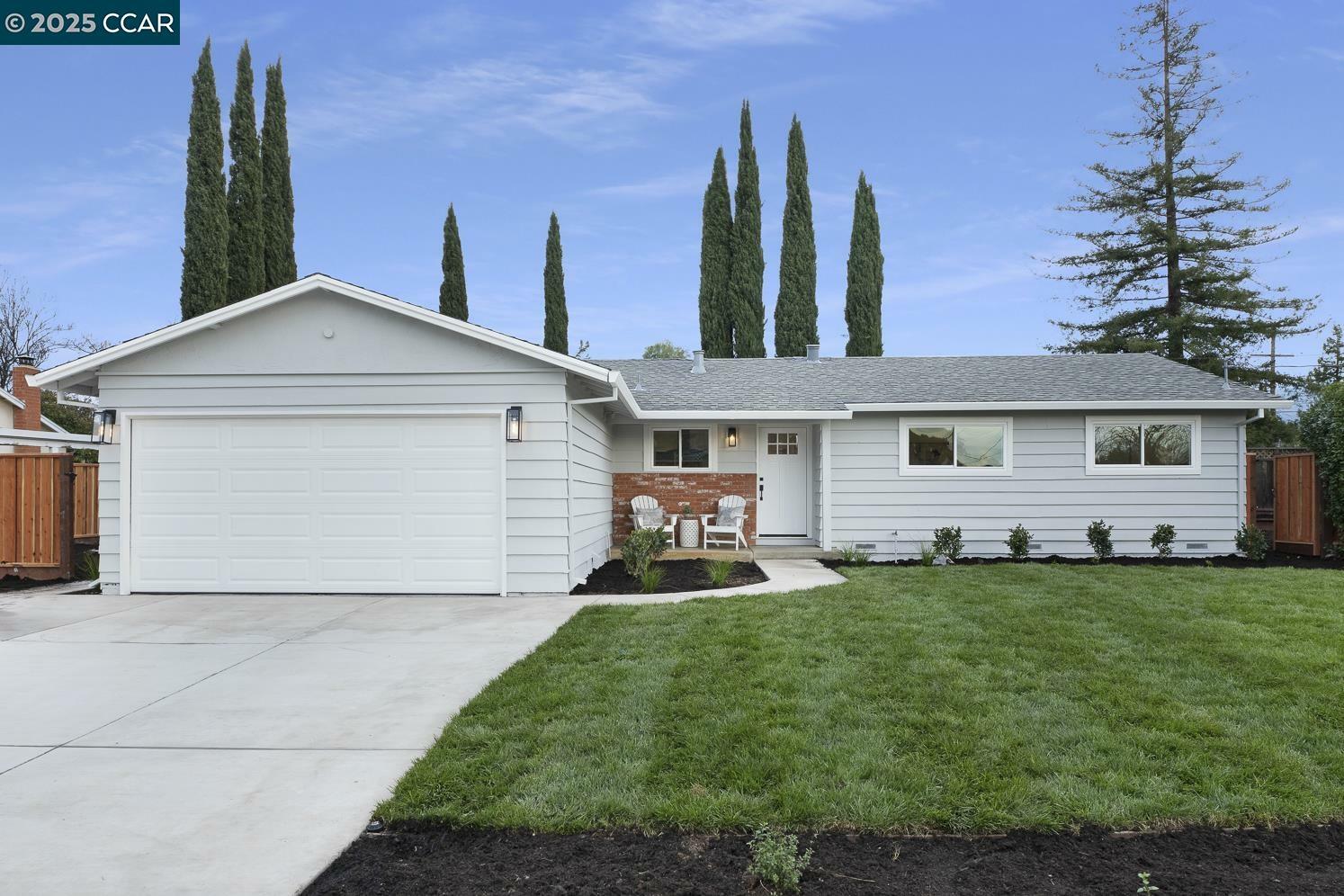 Property Photo: 1550 Wales Ct CA 94521