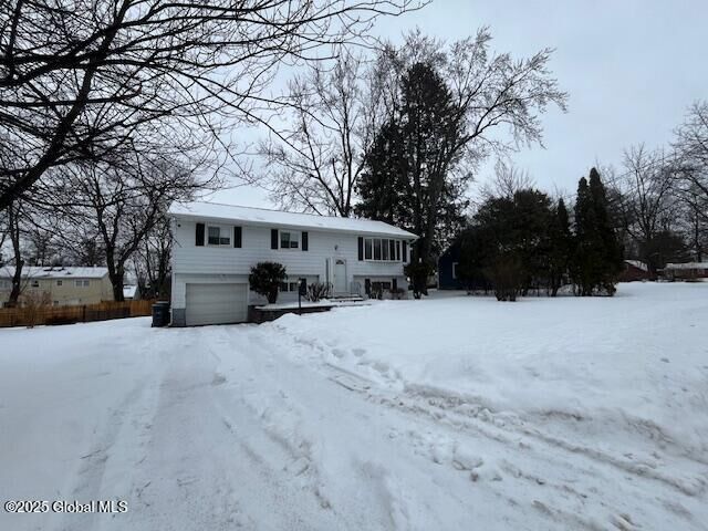 Property Photo:  1829 Pawtucket Avenue  NY 12309 