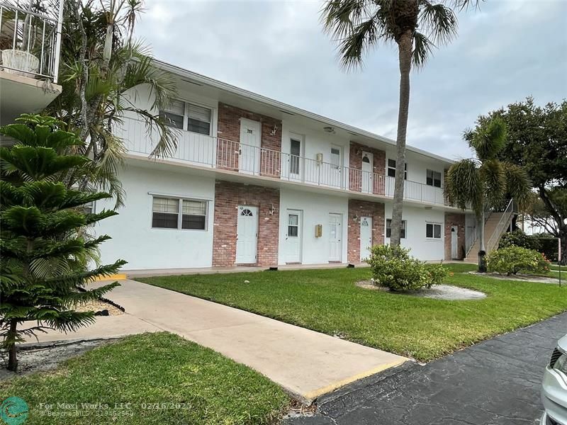 Property Photo:  2851 E Golf Blvd 206  FL 33064 