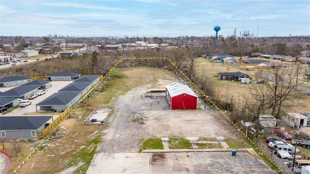 Property Photo: 115 S Cities Service Highway LA 70663