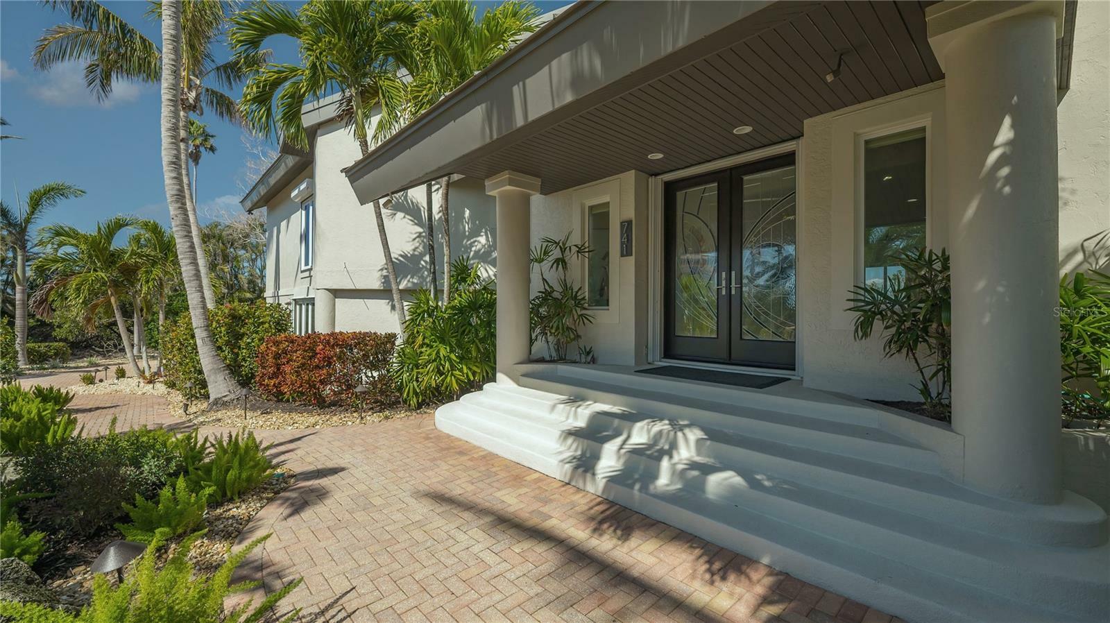 Property Photo:  741 Hideaway Bay Drive  FL 34228 