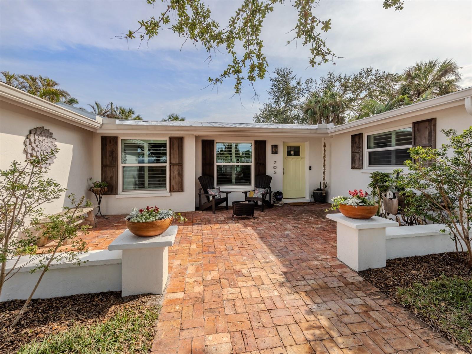 Property Photo: 705 Armada Road N FL 34285