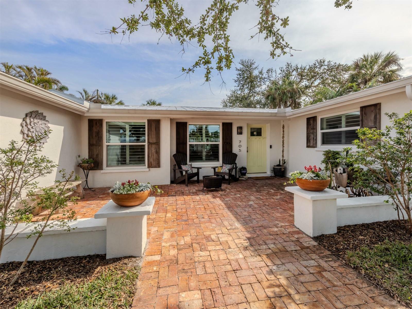 Property Photo:  705 Armada Road N  FL 34285 