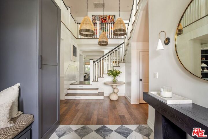 Property Photo: 1401 Lynngrove Drive CA 90266