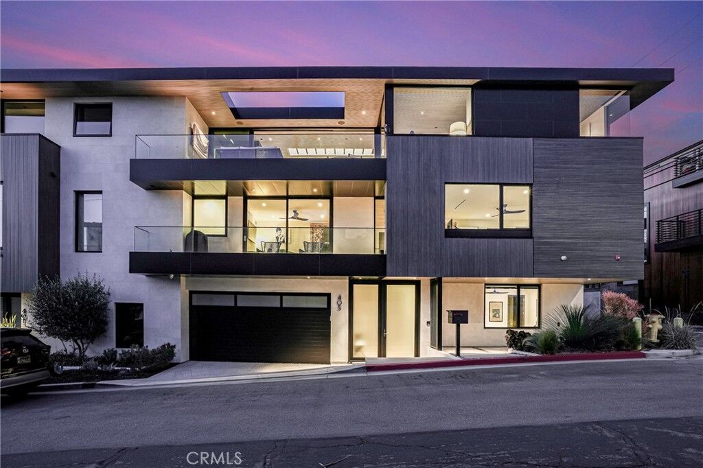 Property Photo:  405 26th Street  CA 90266 