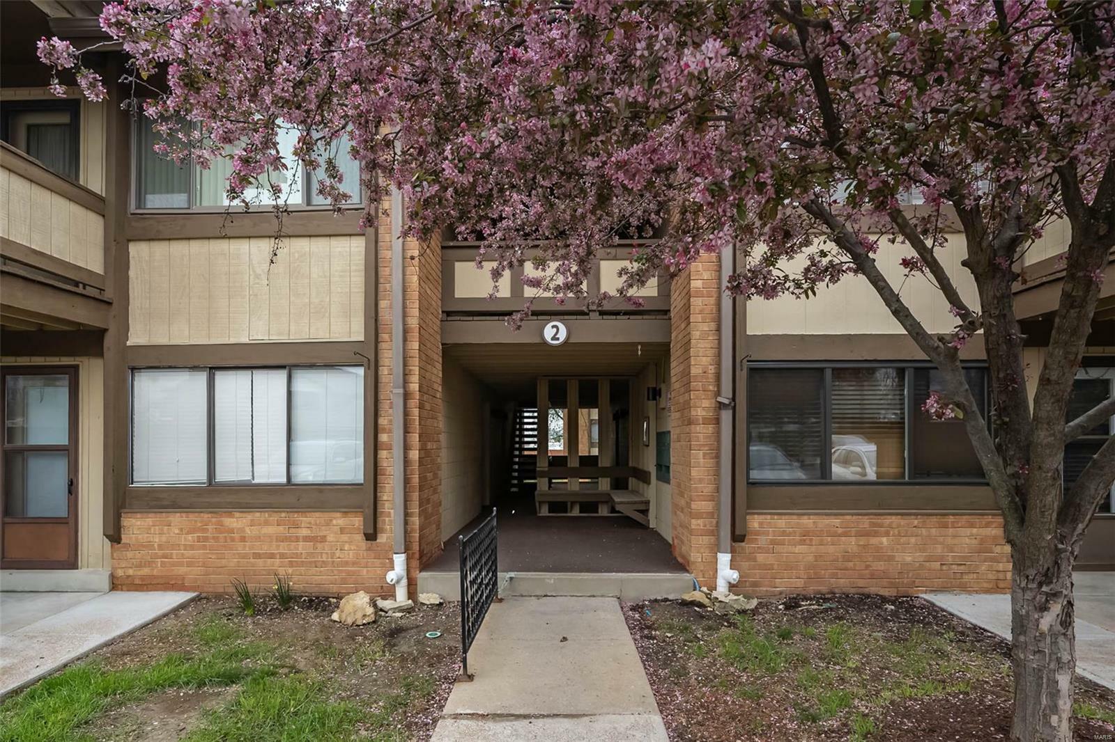 Property Photo:  2 Fairways Circle J  MO 63303 