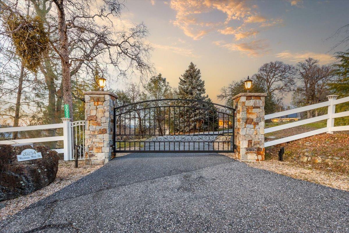 Property Photo: 20254 Wildwood West Drive CA 95946