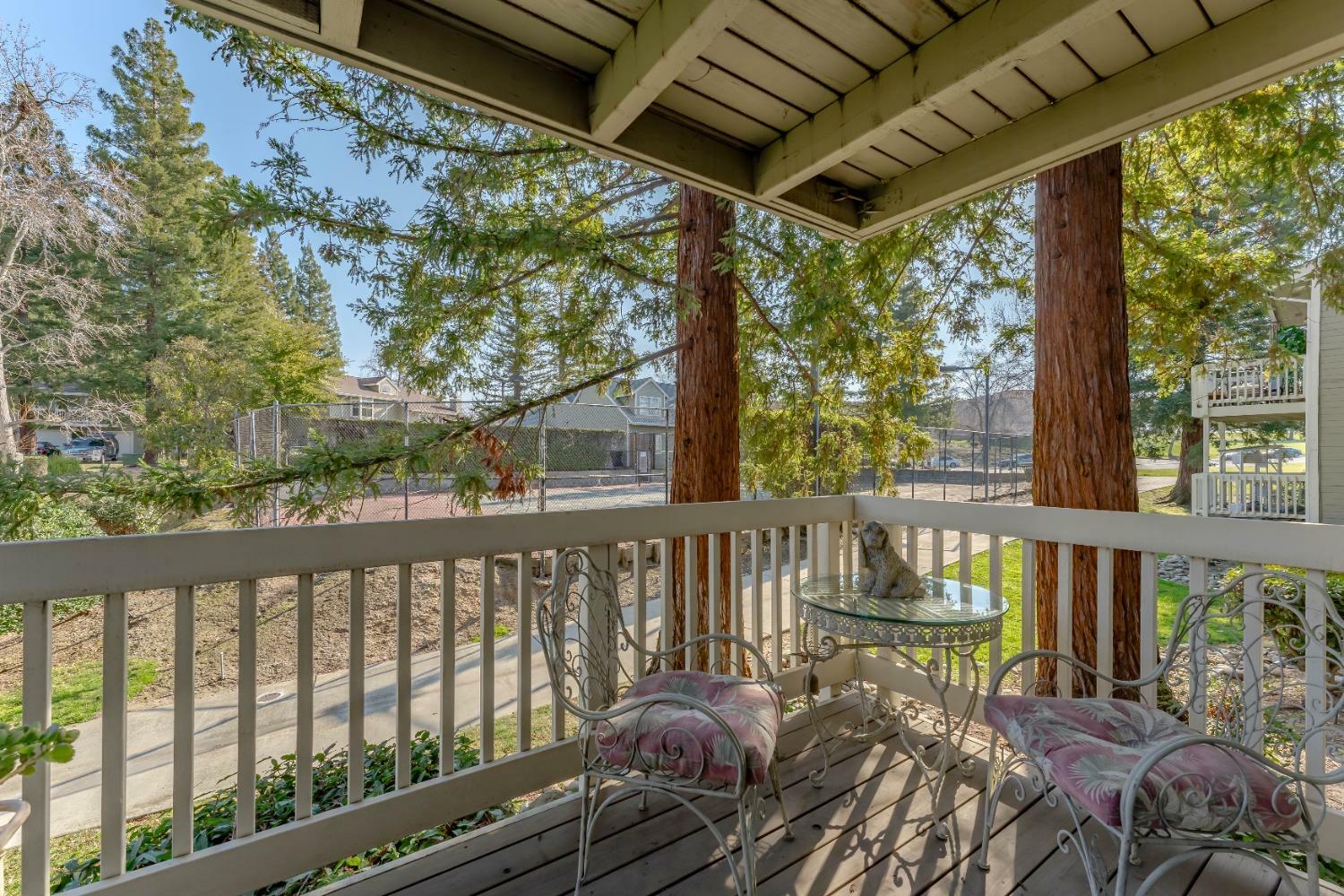 Property Photo: 121 Valley Oak Dr. CA 95678