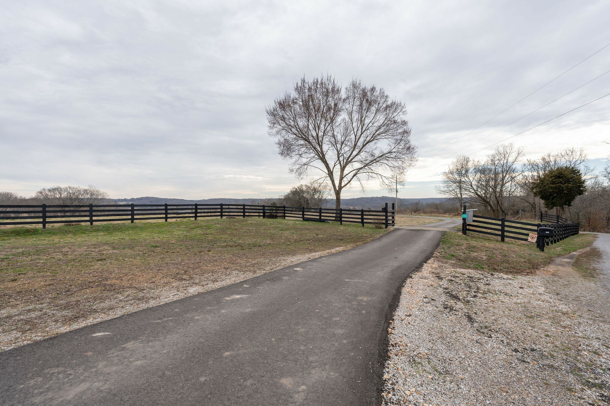 Property Photo:  2723 Piney Rd  TN 37137 