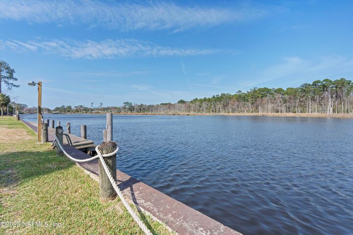 Property Photo: 1530 El Prado Road 2 FL 32216