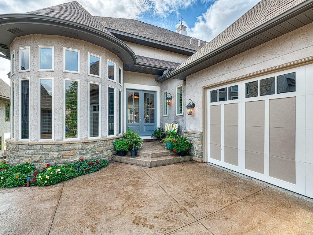 Property Photo: 166 Stonebridge Road MN 55118