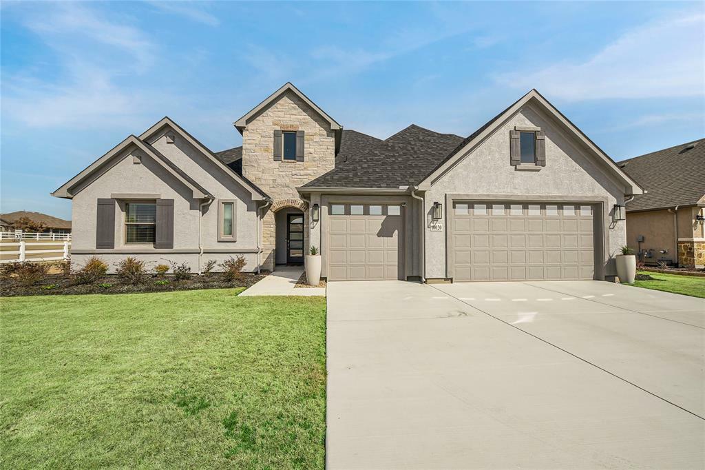 Property Photo:  10020 Crestview Drive  TX 76207 