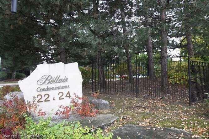 Property Photo: 22 Hanover Road 210 ON L6S 5K7