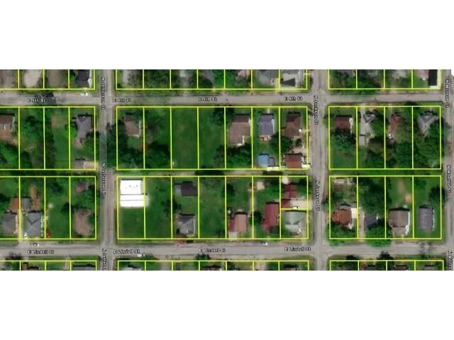 Property Photo:  301 E 4th Street  IL 62896 