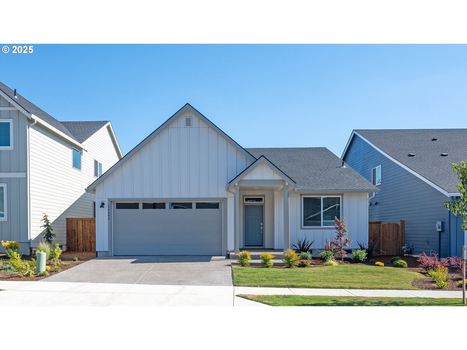 Property Photo:  16644 SW Everton St  OR 97224