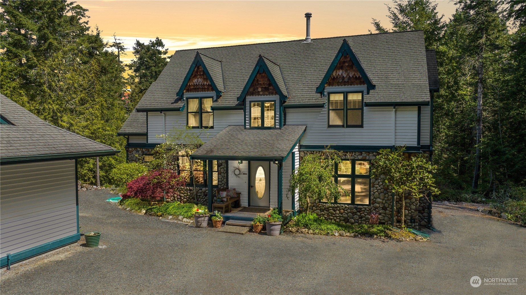 Property Photo: 124 Firwood Lane WA 98250