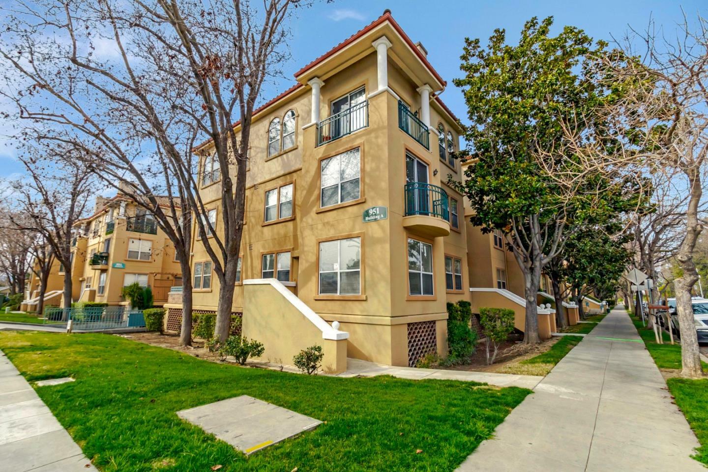 Property Photo:  951 South 12th Street 110  CA 95112 