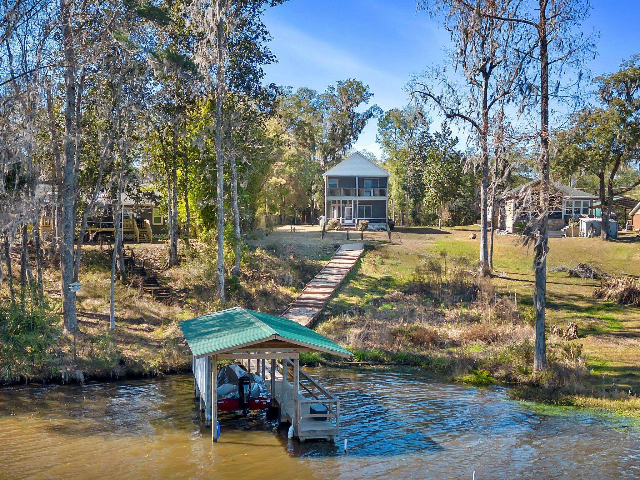 Property Photo: 4041 Edgewater Drive FL 32310