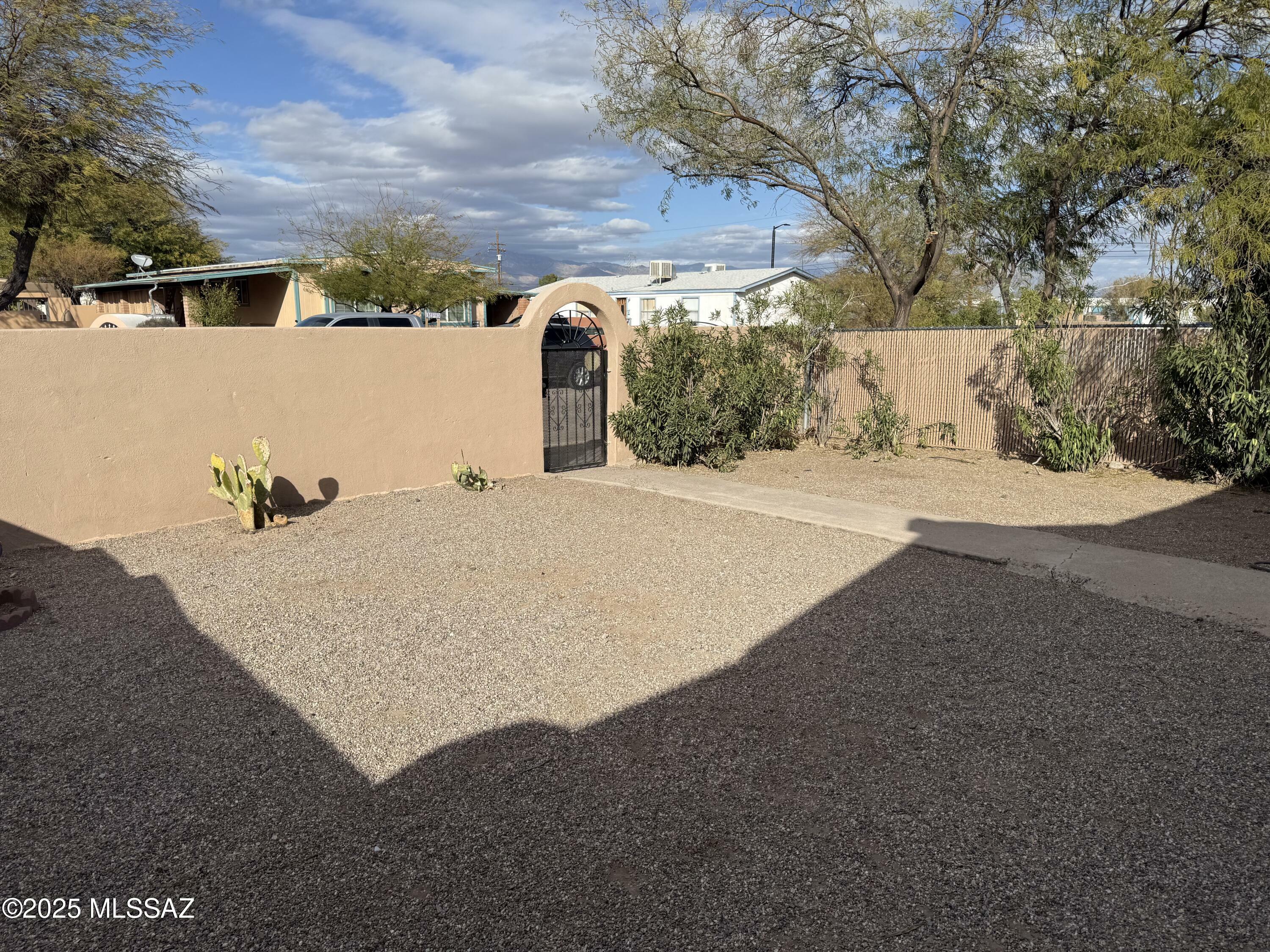 Property Photo:  2276 S Devon Loop  AZ 85713 