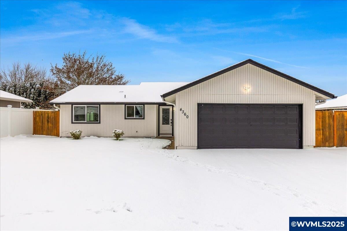 Property Photo:  4360  Snowberry St NE  OR 97305 