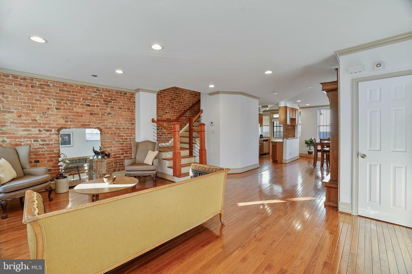 Property Photo:  1854 2nd Street NW  DC 20001 