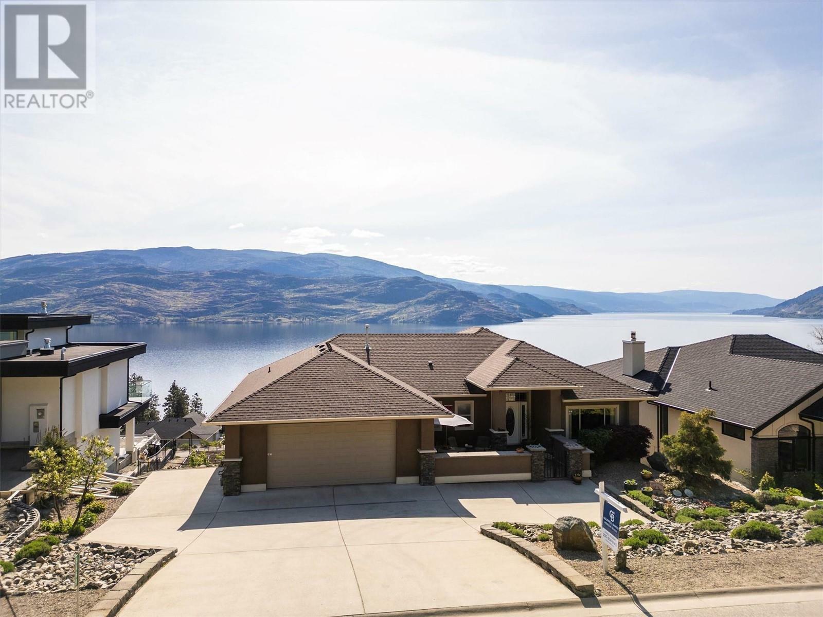 Property Photo: 6469 Bulyea Avenue BC V0H 1X7