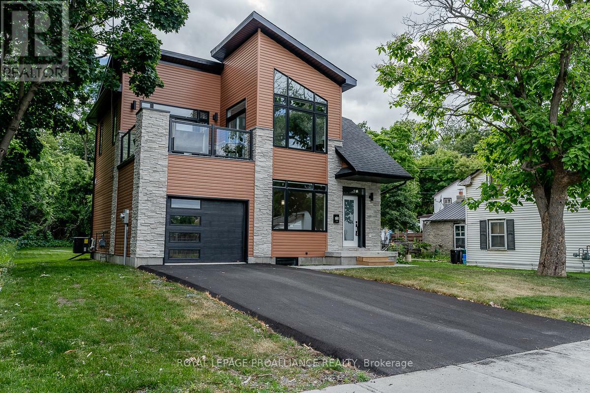 Property Photo: 170 Mary Street ON K8P 3N1