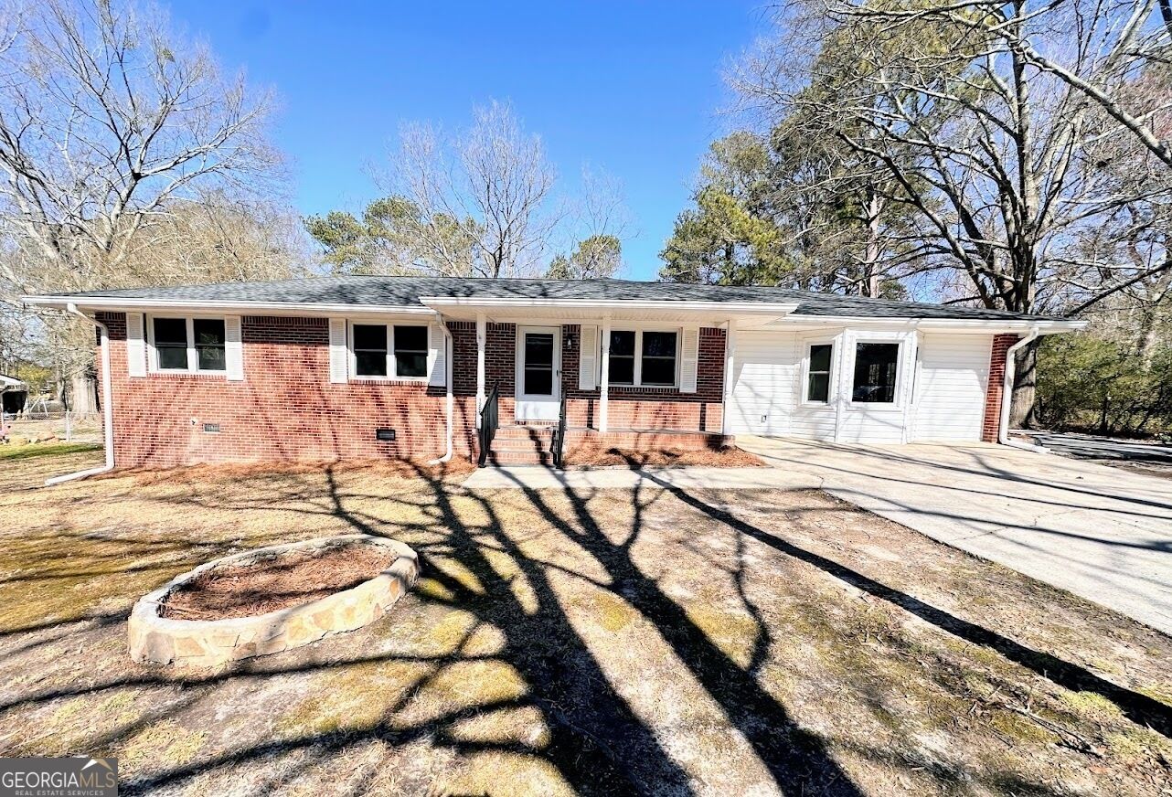 Property Photo: 1209 Topaz Lane GA 30180