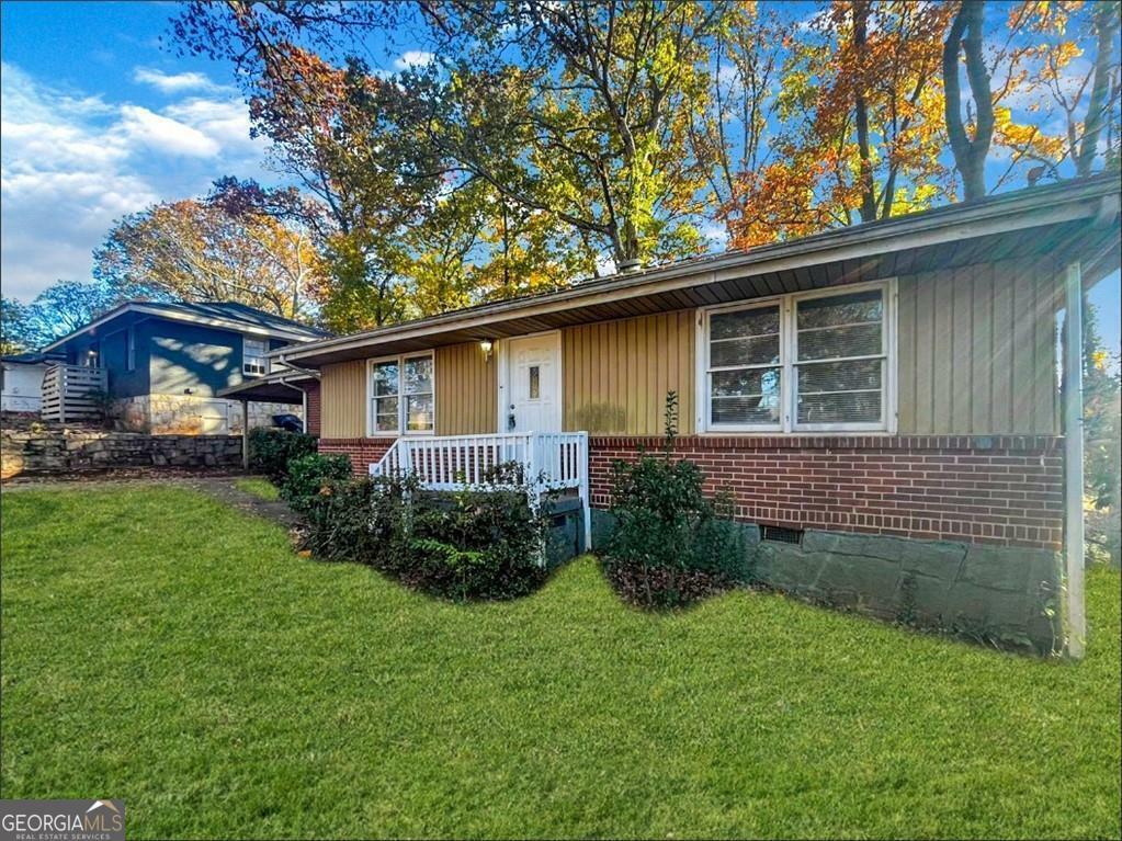 Property Photo: 1686 Valencia Road GA 30032