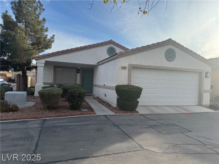 5281 Mineral Lake Drive  Las Vegas NV 89122 photo