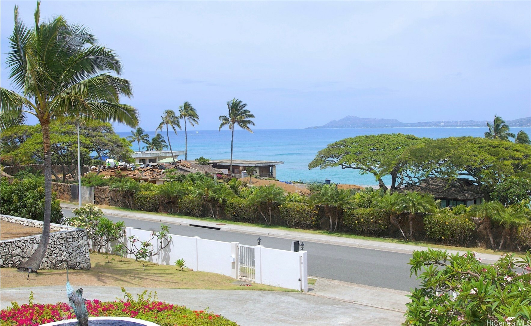 Property Photo: 532 Portlock Road HI 96825