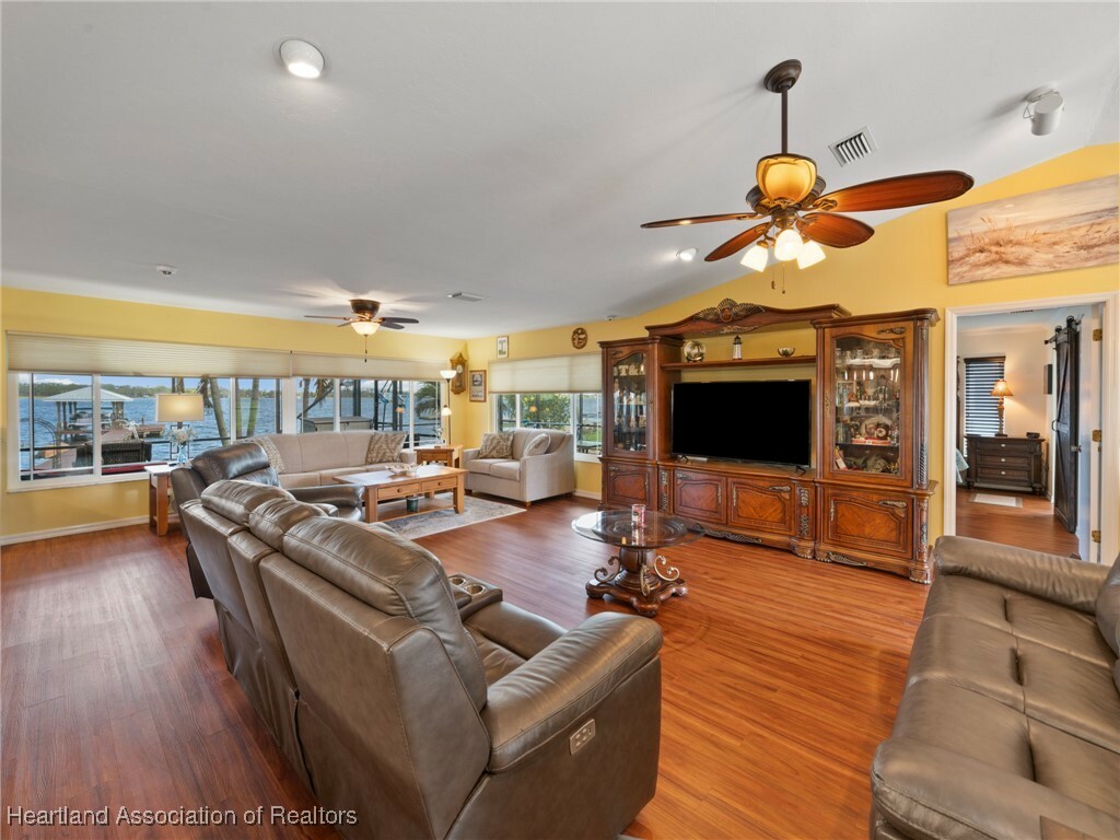 Property Photo:  123 Harry Lee Road  FL 33852 