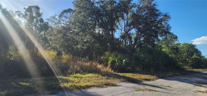 Property Photo: Ceriman Road FL 34288