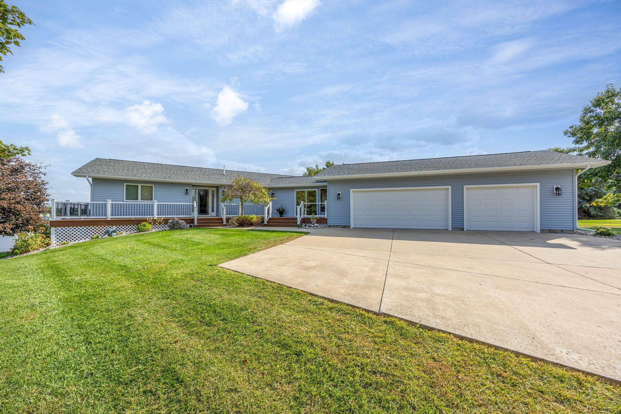 Property Photo: 1052 Isabella Vista Drive MI 48893