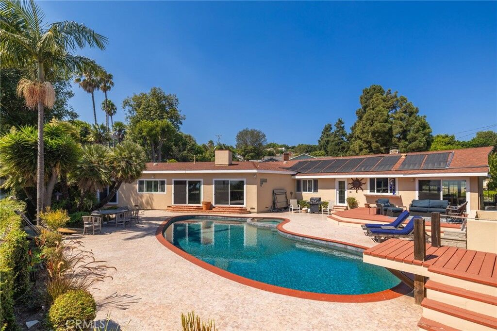 Property Photo: 27853 Conestoga Drive CA 90274