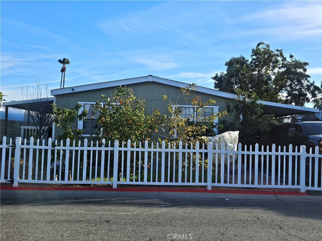 Property Photo:  1025 S Riverside Avenue 112  CA 92376 